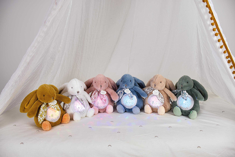 Zajačik s bielym šumom