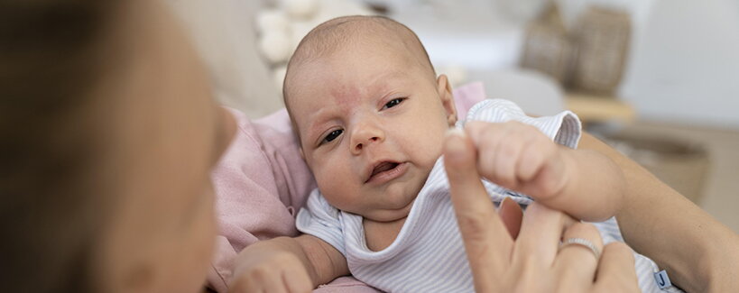 Fontanela u bábätka: Ako vyzerá, prečo pulzuje a kedy sa zrastie?